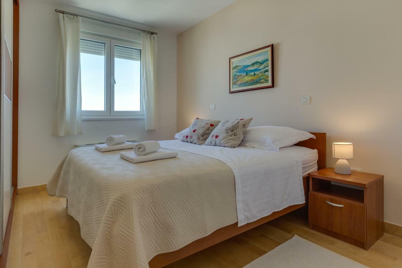 Apartment Pavic - Private Parking Zadar Eksteriør billede